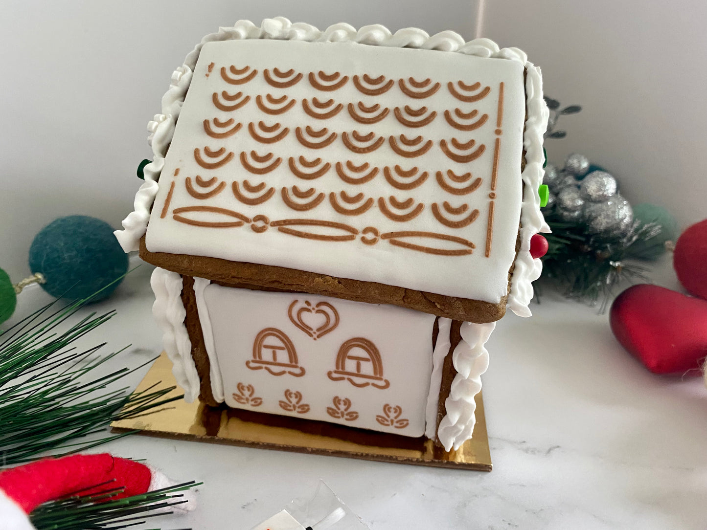 Paint your own Gingerbread House Kit