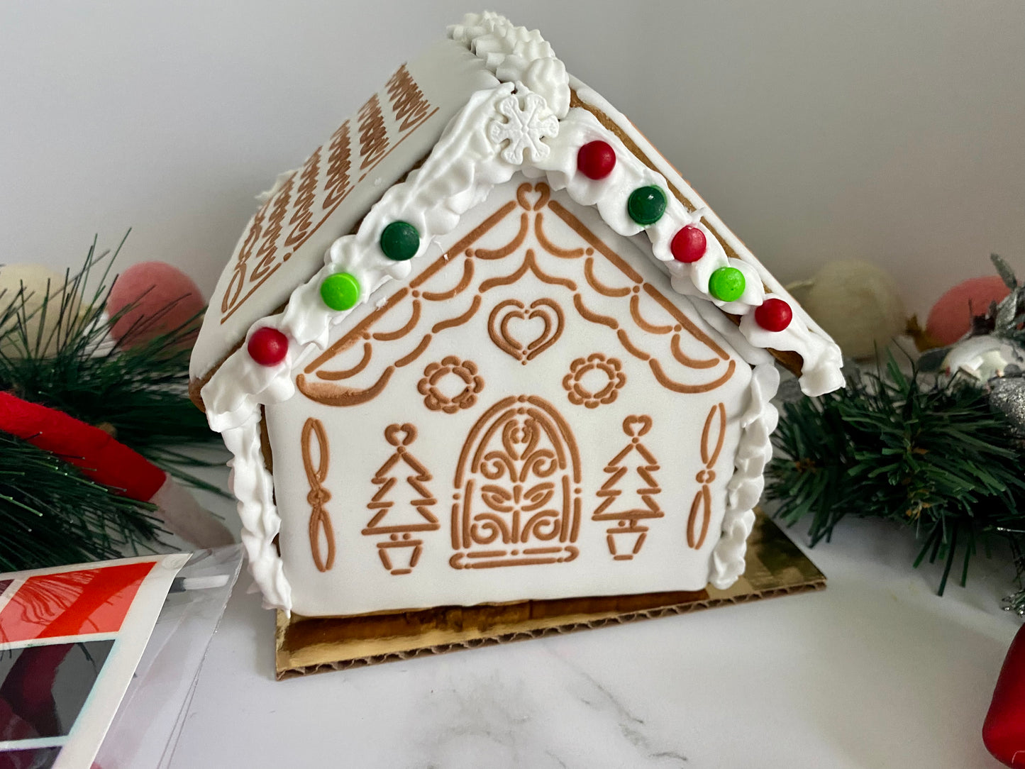 Paint your own Gingerbread House Kit